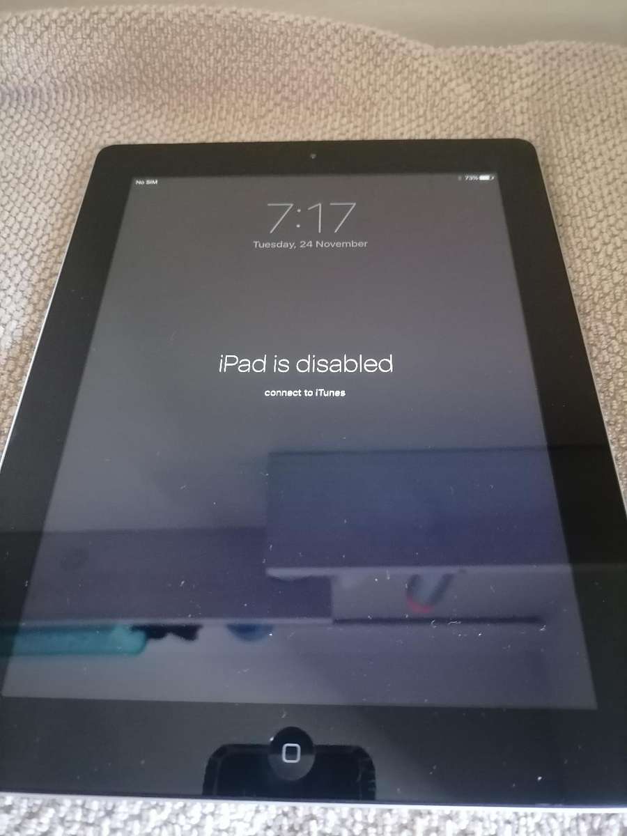 Apple iPad A1430 10 INCH,WIFI AND 4G*LIQUIDATION ITEM, SOLD AS IS**
