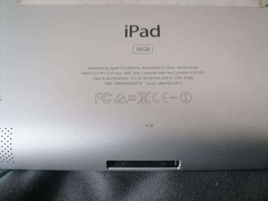 Apple iPad A1396 10 inch Tablet