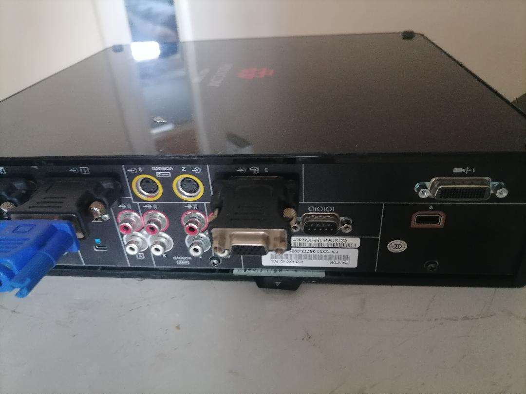 Polycom HDX 7000 Video Conference System with Remote