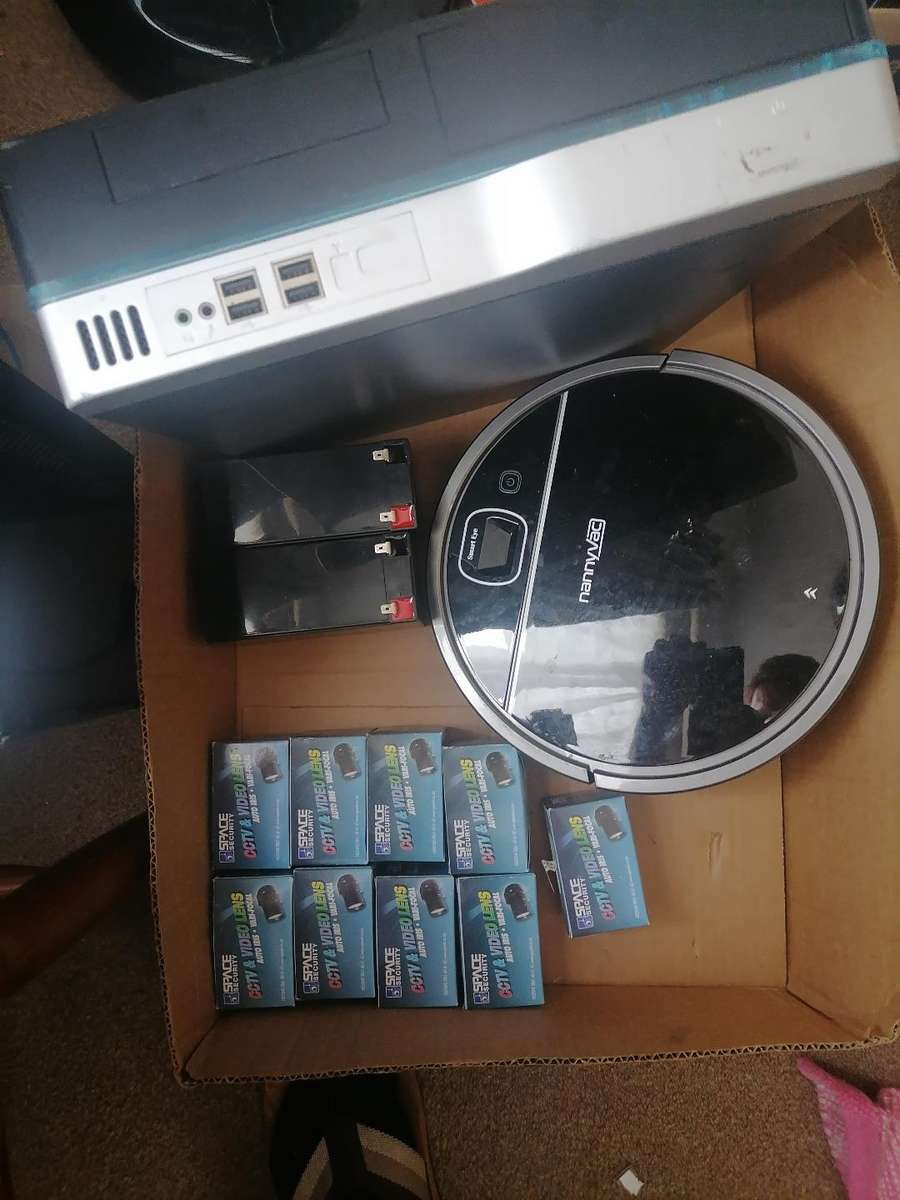 Bulk lot of electronics