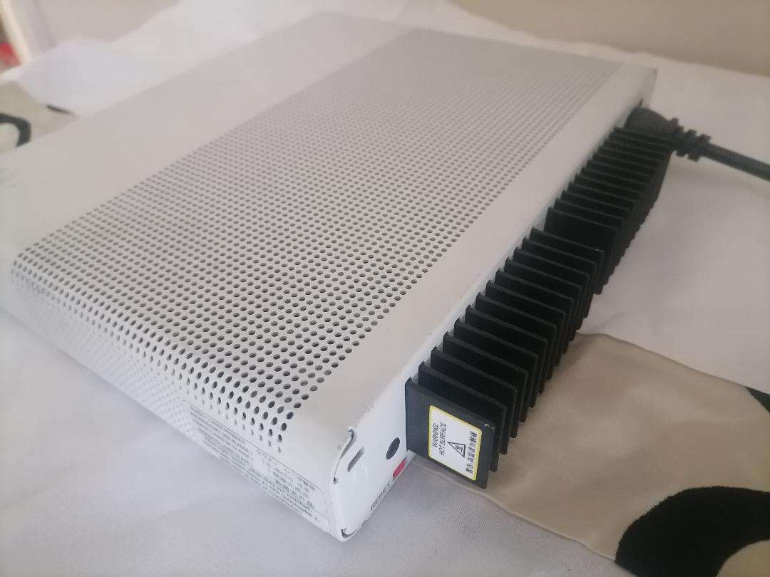 Cisco Catalyst PoE Network Switch. PN: WS-C2960C-12PC-L.