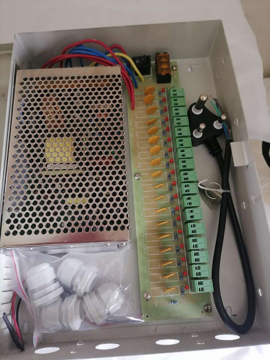 Power Supply CCTV 18 Way 12VDC 20 Amp PS69