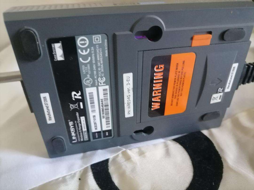 Cisco Small Business Pro SRP521W SRP500 Wireless Network Router+Cisco linksys range extender*