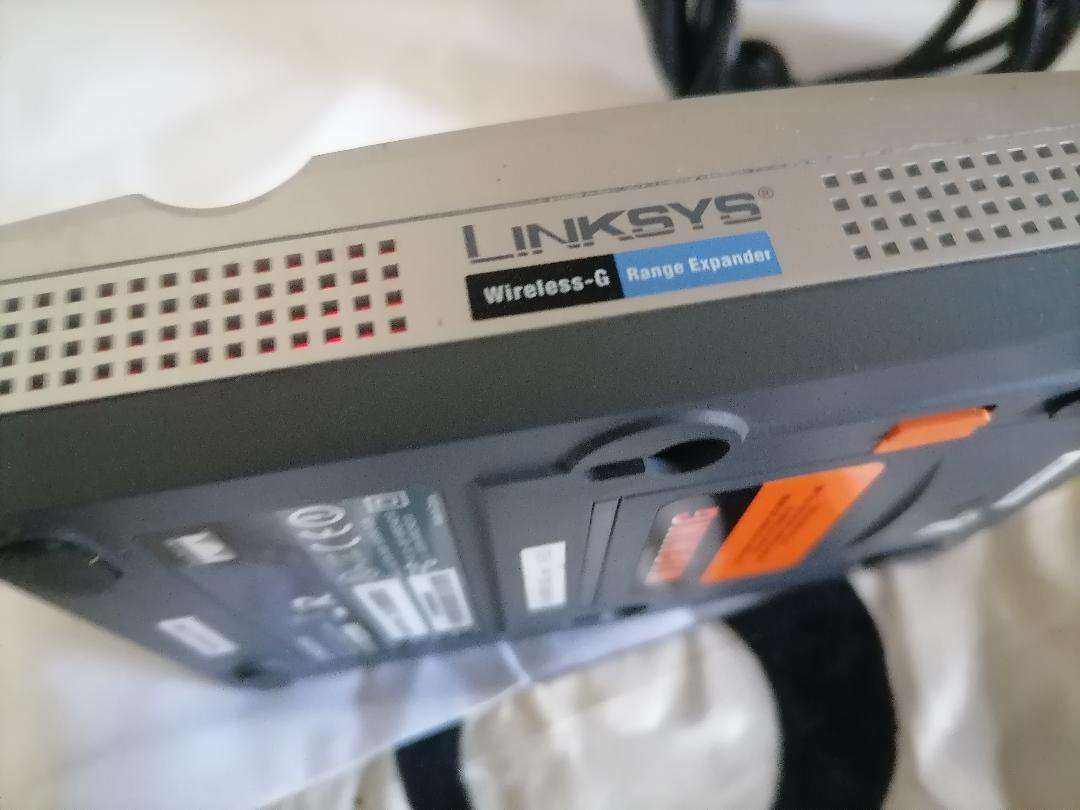 Cisco Small Business Pro SRP521W SRP500 Wireless Network Router+Cisco linksys range extender*