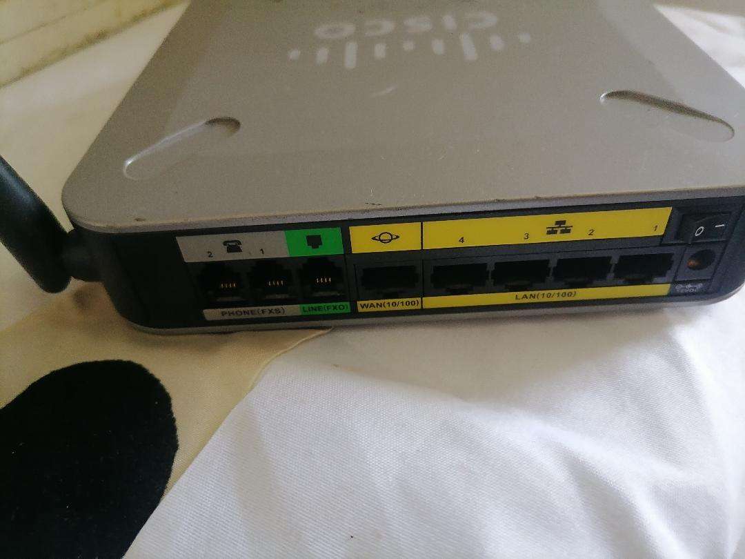 Cisco Small Business Pro SRP521W SRP500 Wireless Network Router+Cisco linksys range extender*