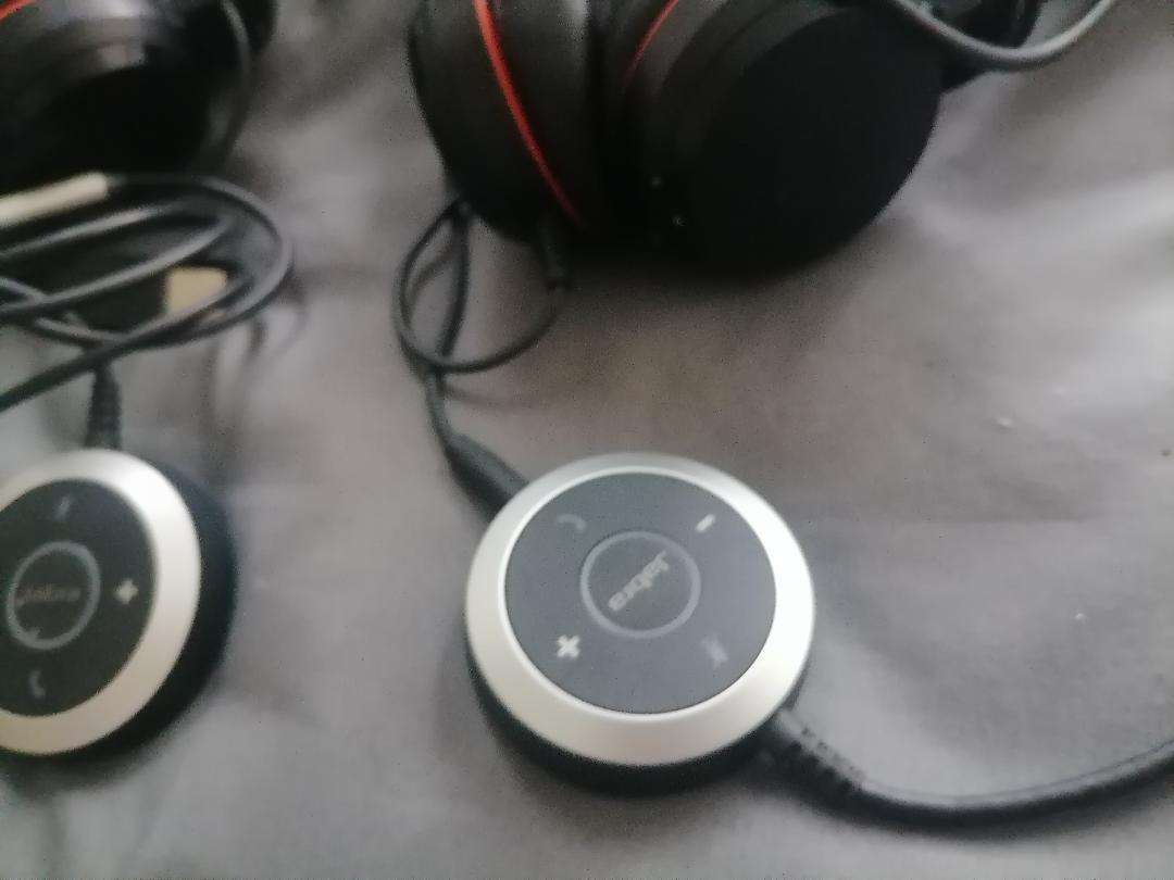 Buy one get one free*Jabra Evolve 40 Headset with Mic+controller*retails for R2000 each*