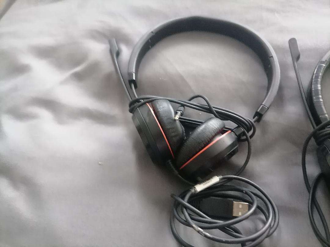 Buy one get one free*Jabra Evolve 40 Headset with Mic+controller*retails for R2000 each*