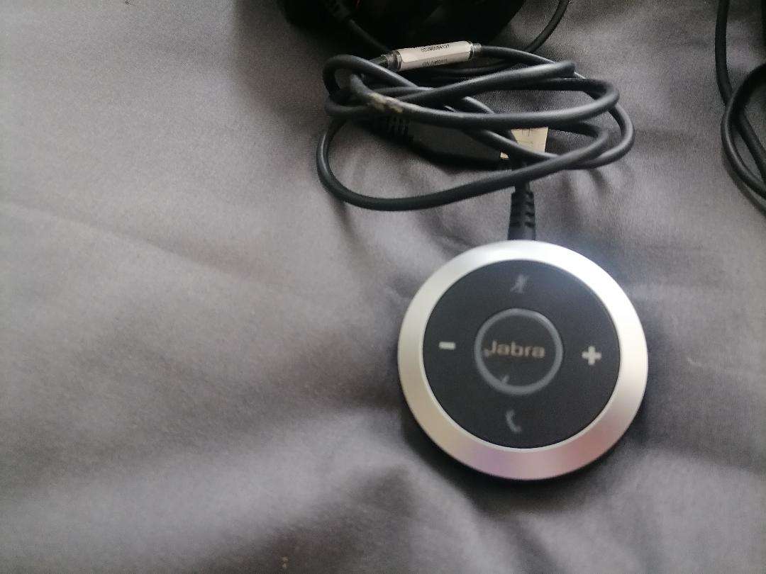 Buy one get one free*Jabra Evolve 40 Headset with Mic+controller*retails for R2000 each*