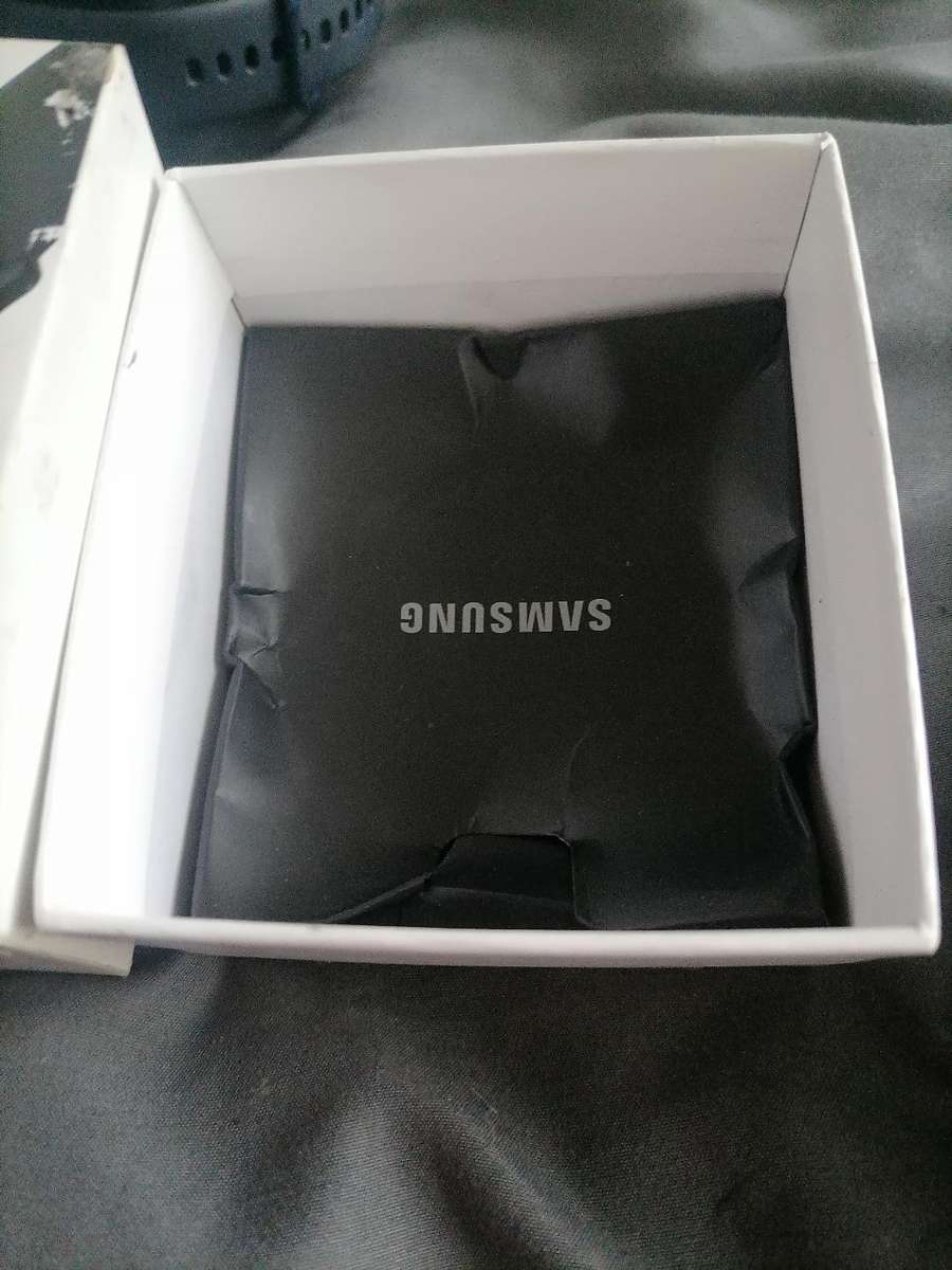 *Samsung Galaxy Watch Active2 BT Smartwatch 40mm*no charger*untested*