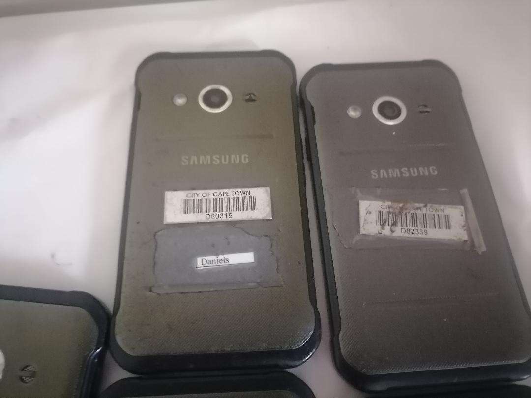 LOT OF 6 X SAMSUNG XCOVER 3 SMART PHONE*SOLD AS IS*ONE BID FOR THE LOT