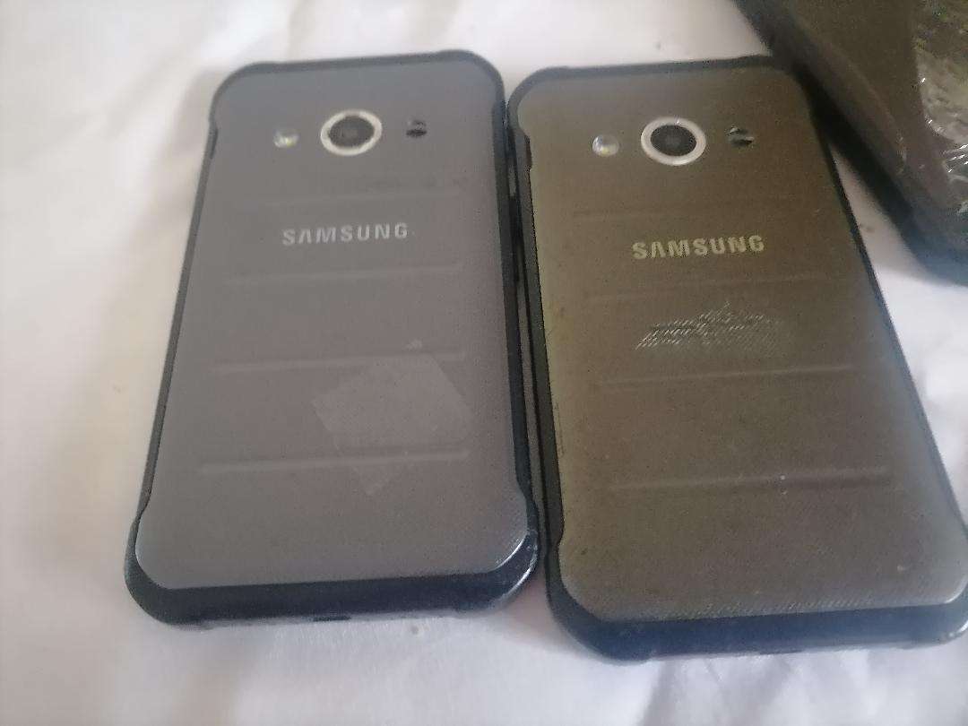 LOT OF 6 X SAMSUNG XCOVER 3 SMART PHONE*SOLD AS IS*ONE BID FOR THE LOT