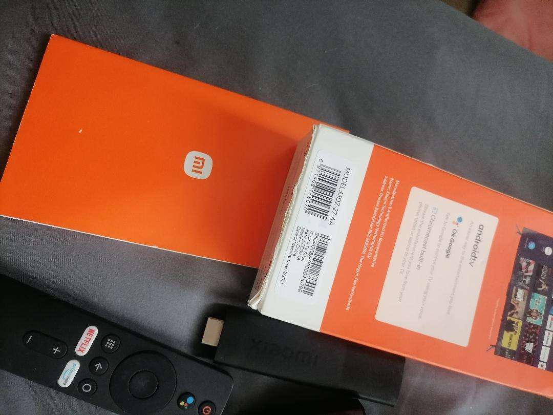 Defective Xiaomi 4K Mi TV Stick+Xiaomi outdoor wireless camera*one bid for both