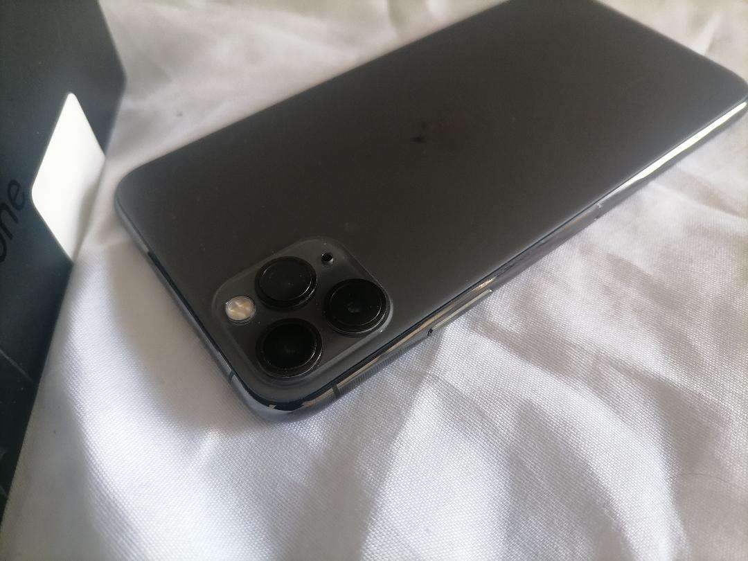 APPLE IPHONE 11 PRO MAX WITH BOX,POWER CORD*TOUCH SCREEN NOT WORKING*SOLD AS IS*