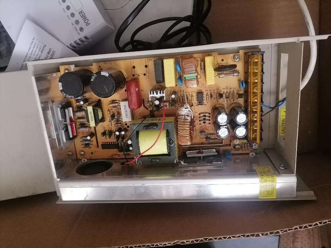 Bulk lot of electronics*one bid for the lot*