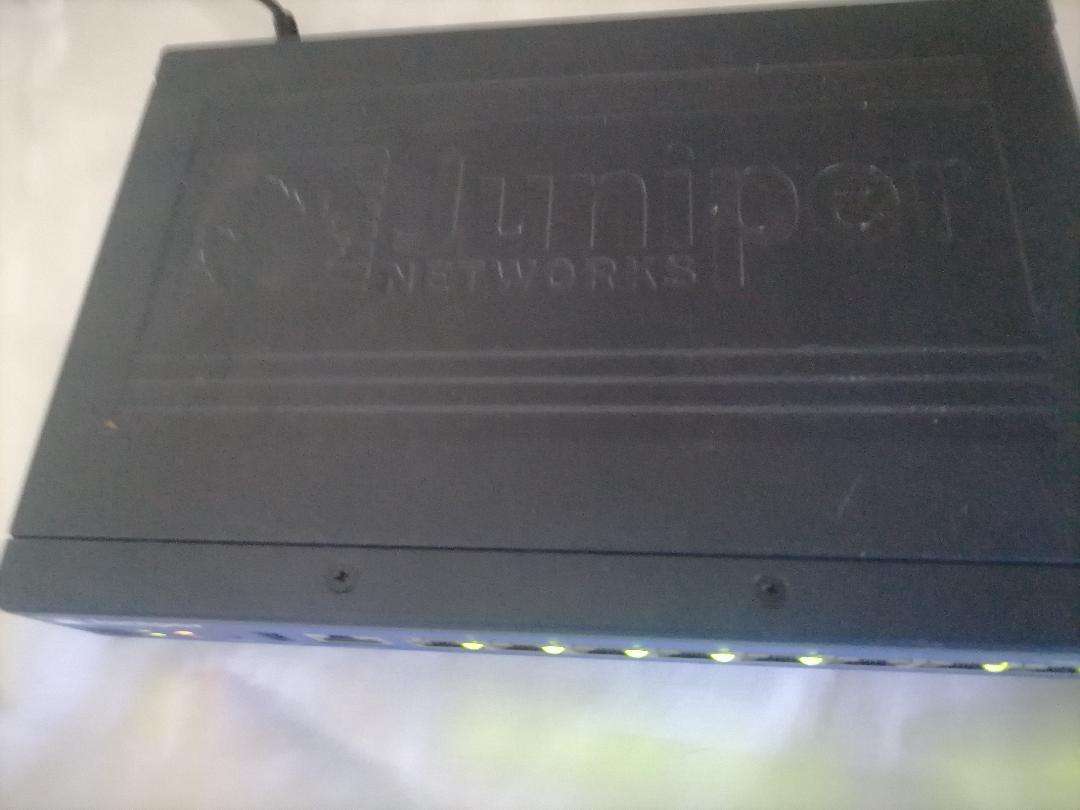 Juniper Networks SRX100 Services Gateway