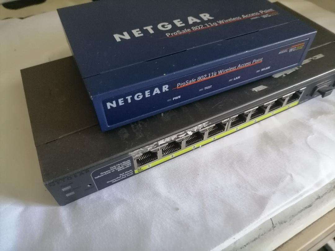2 x NETGEAR NETWORK SWITCHES*ONE BID FOR BOTH*
