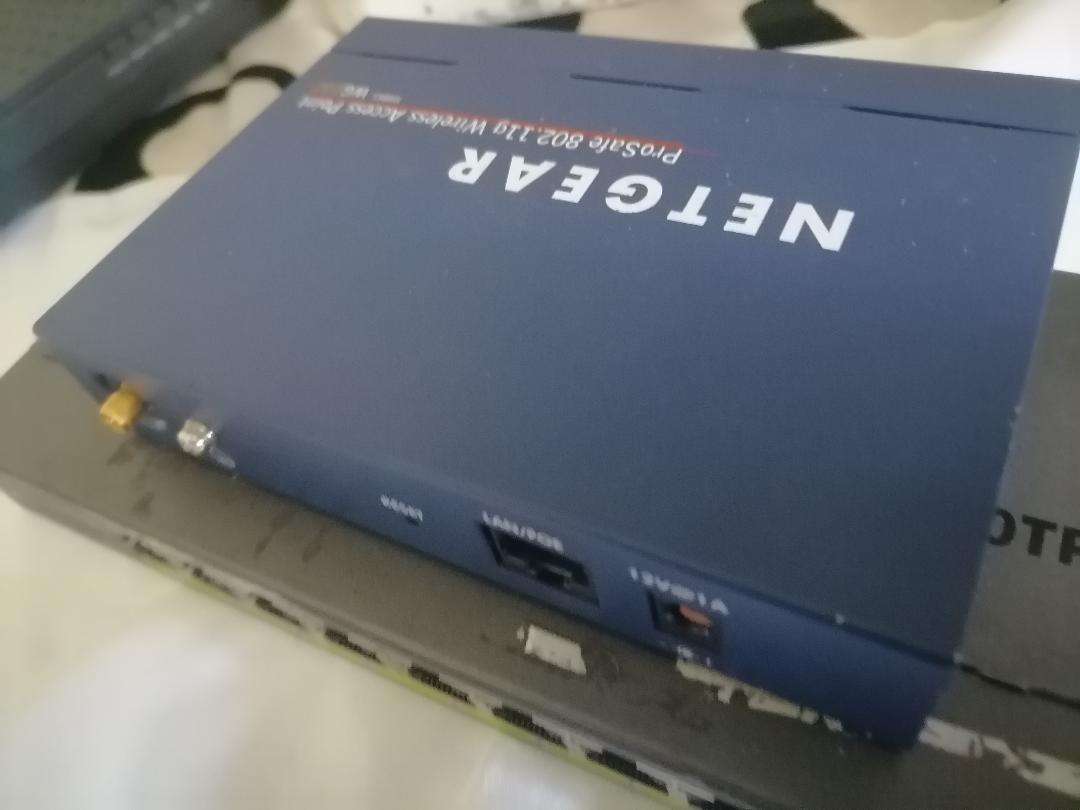 2 x NETGEAR NETWORK SWITCHES*ONE BID FOR BOTH*