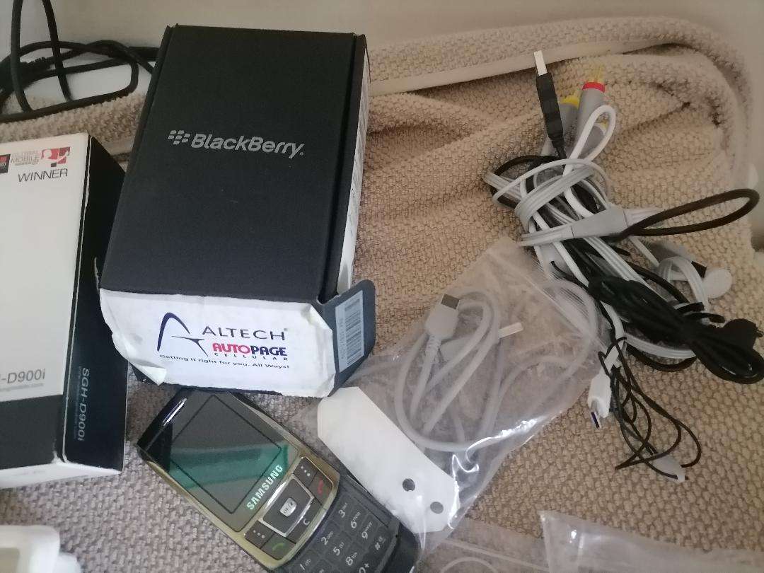 LOT OF UNTESTED CELLPHONES,CABLES,HEADSETS ETC*ONE BID FOR THE LOT
