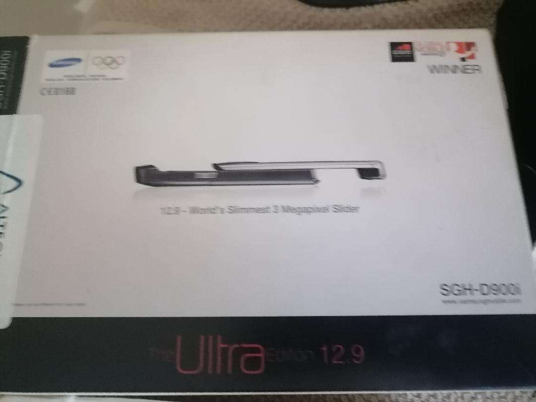 LOT OF UNTESTED CELLPHONES,CABLES,HEADSETS ETC*ONE BID FOR THE LOT