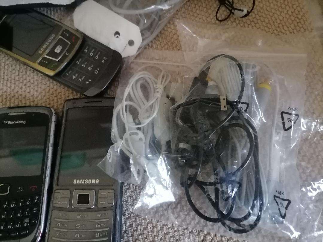 LOT OF UNTESTED CELLPHONES,CABLES,HEADSETS ETC*ONE BID FOR THE LOT