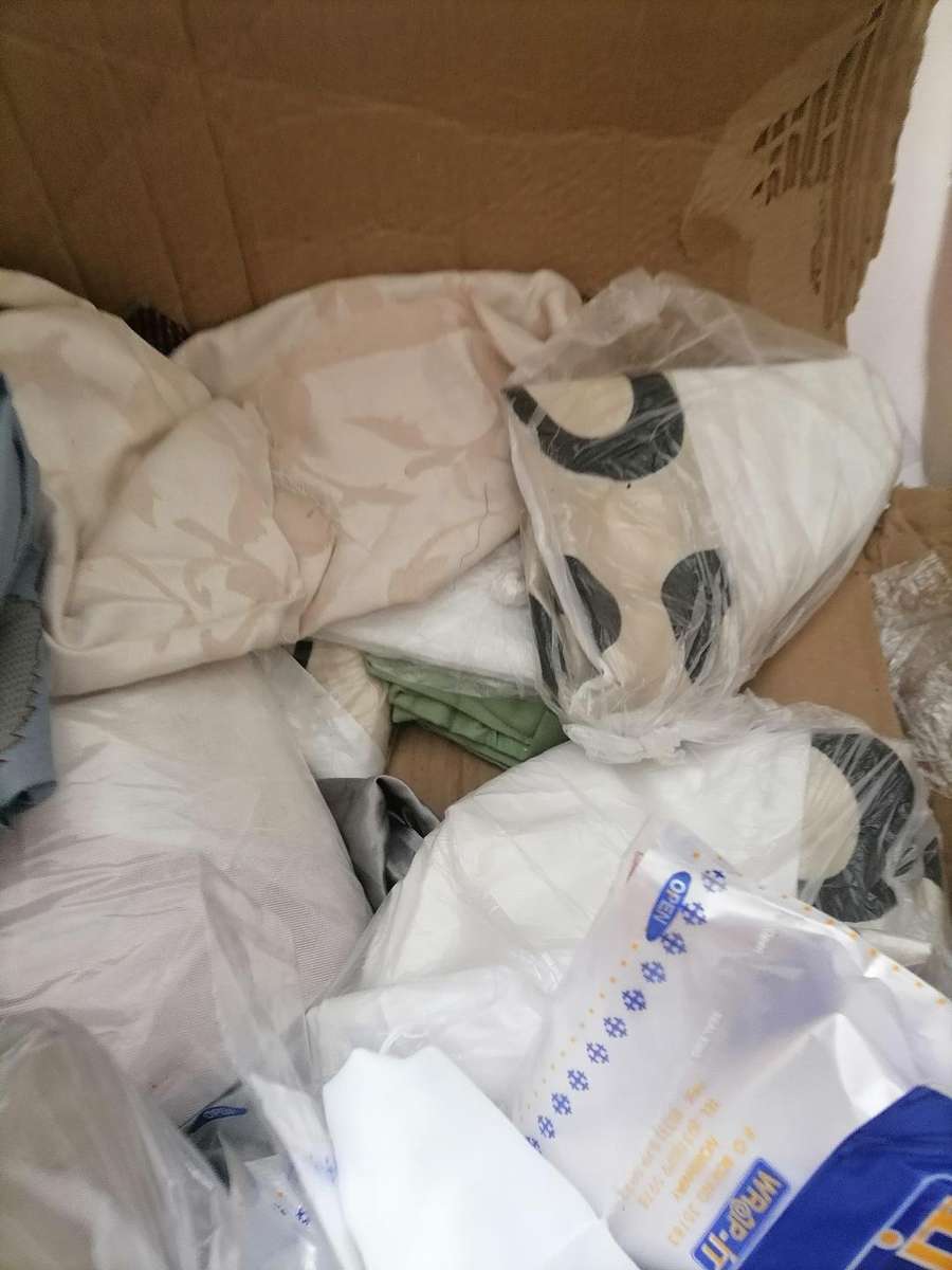 Bulk Lot of pillow cases, bed frills etc*one bid for the lot*