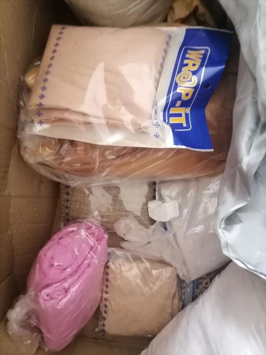 Bulk Lot of pillow cases, bed frills etc*one bid for the lot*