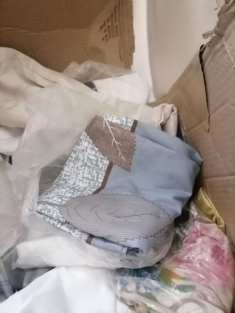 Bulk Lot of pillow cases, bed frills etc*one bid for the lot*