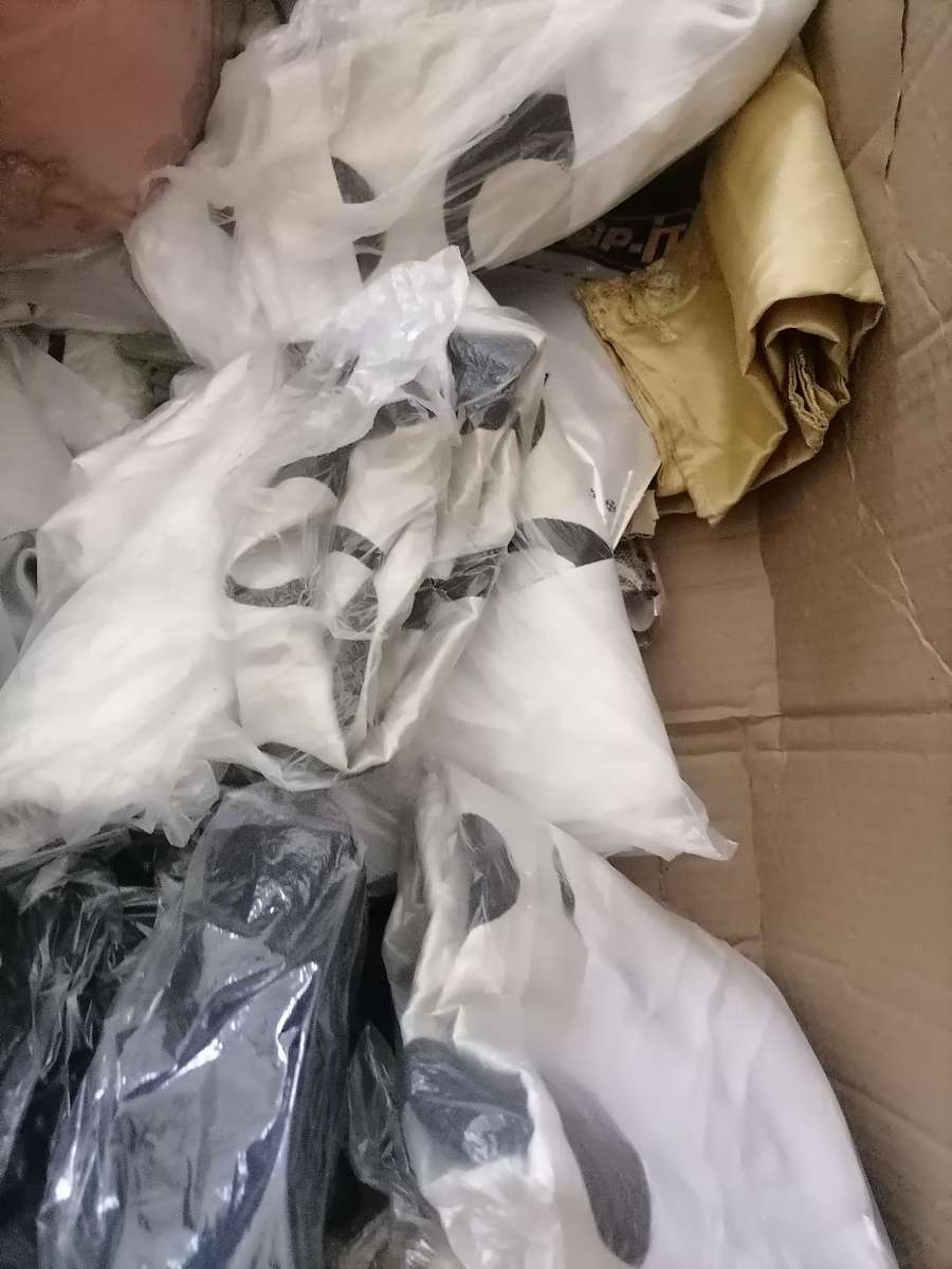 Bulk Lot of pillow cases, bed frills etc*one bid for the lot*