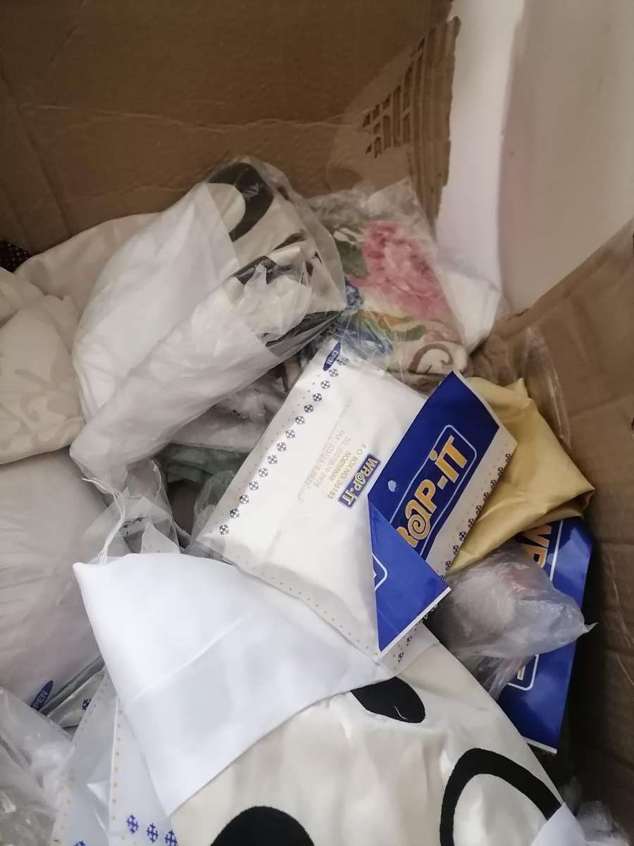 Bulk Lot of pillow cases, bed frills etc*one bid for the lot*