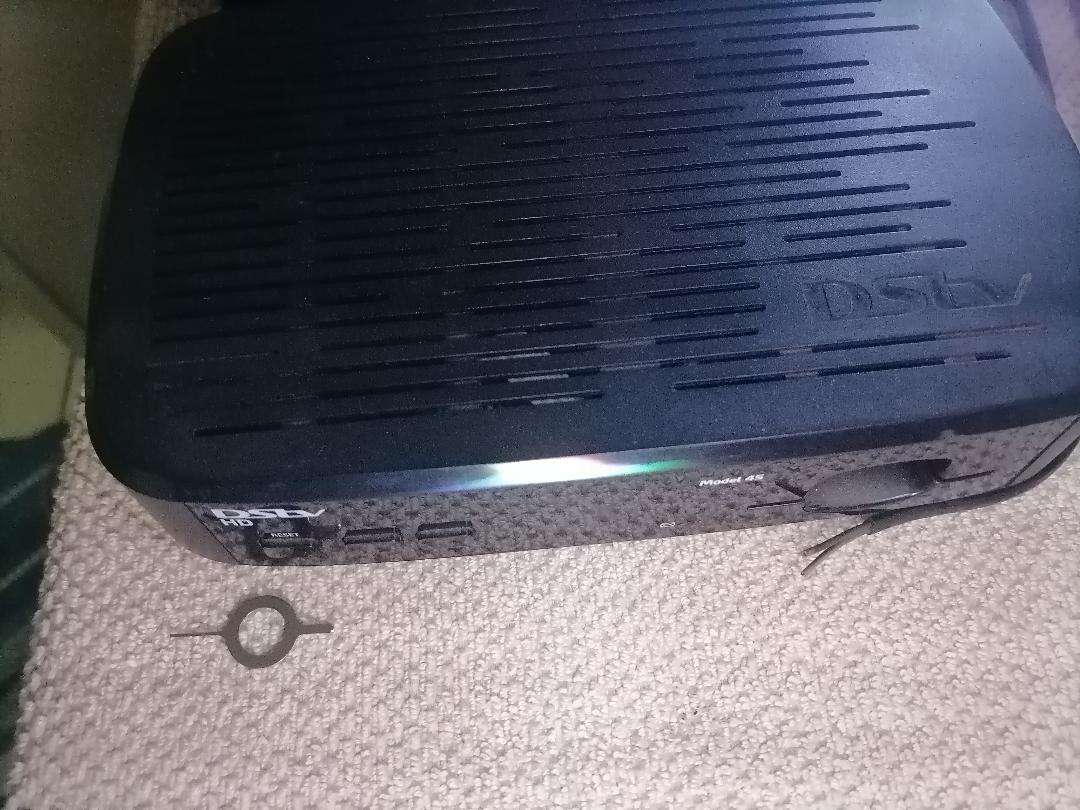 Bulk lot of electronics*one bid for the lot*