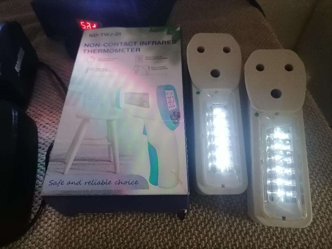 Bulk lot of electronics*one bid for the lot*