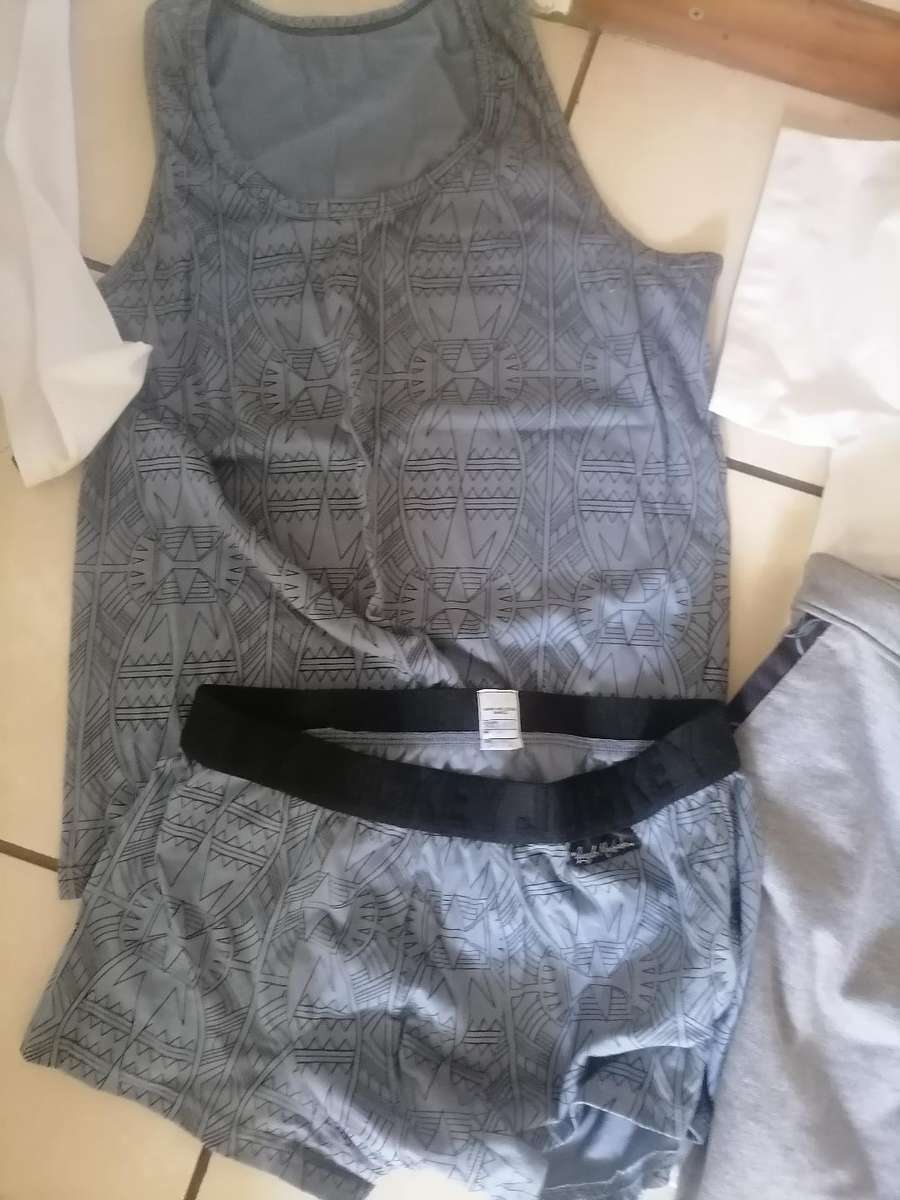 Bulk lot of clothing