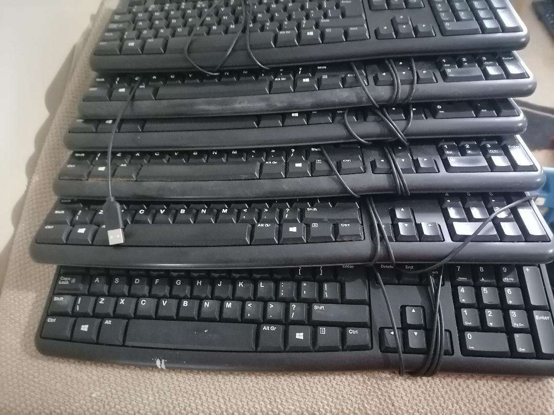 Lot of 8 x Logitech Keyboards