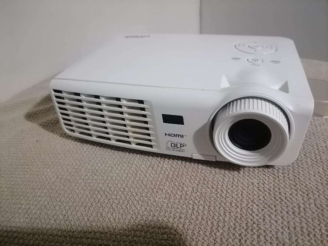 VIVITEK  D510HDMI 3D READY DLP PROJECTOR