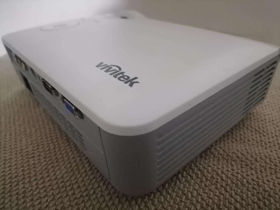 VIVITEK  D510HDMI 3D READY DLP PROJECTOR