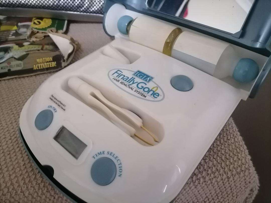 LOT OF UNTESTED ELECTRONICS