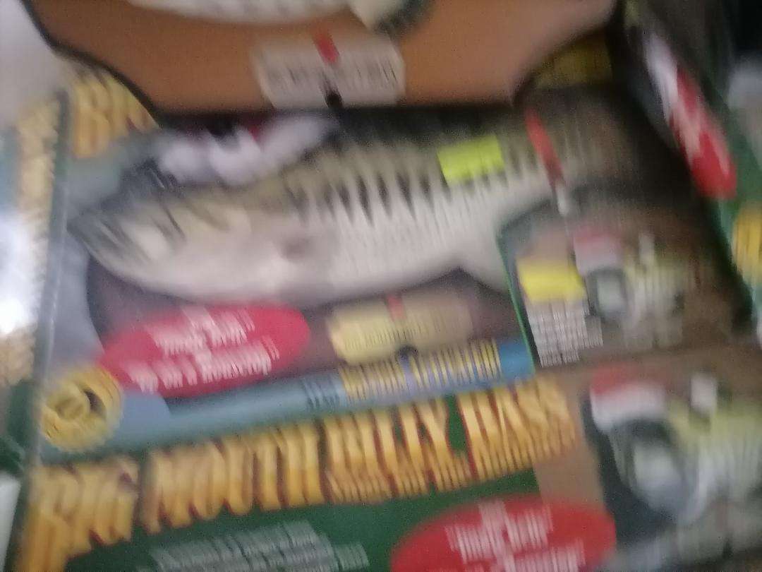 LOT OF UNTESTED ELECTRONICS