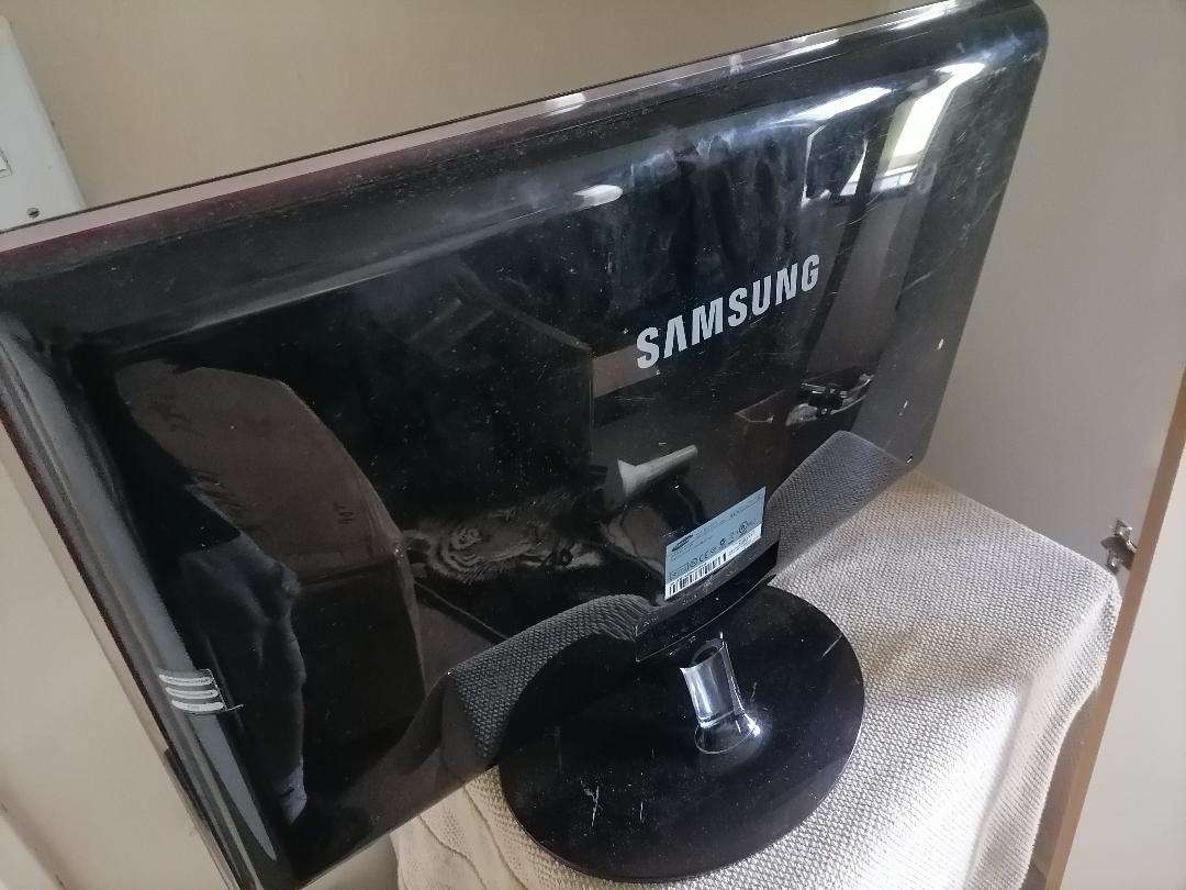 Samsung SyncMaster P2770H 27" Monitor