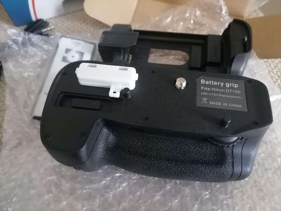 LOT OF 2 X NEW Nikon MB-D15 Multi Power Battery Pack remote