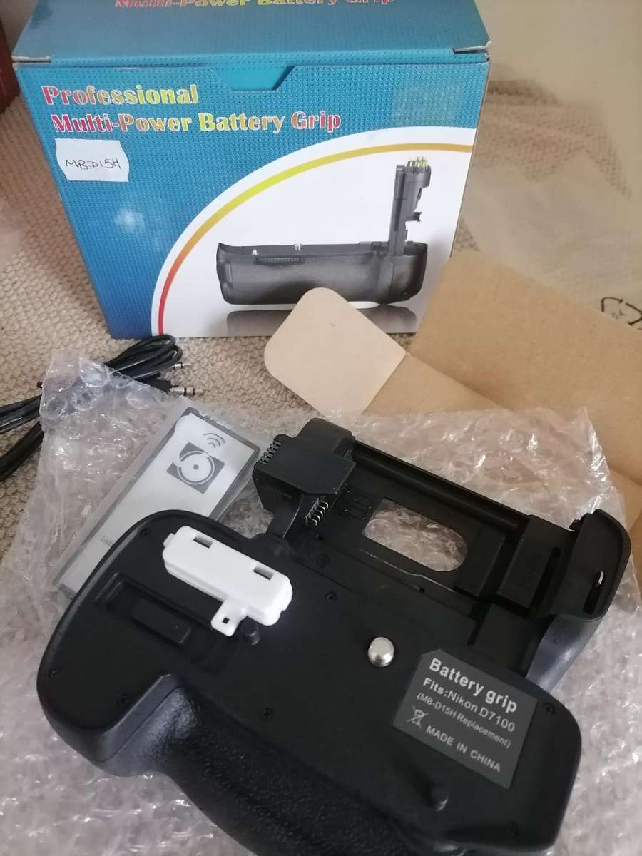 LOT OF 2 X NEW Nikon MB-D15 Multi Power Battery Pack remote