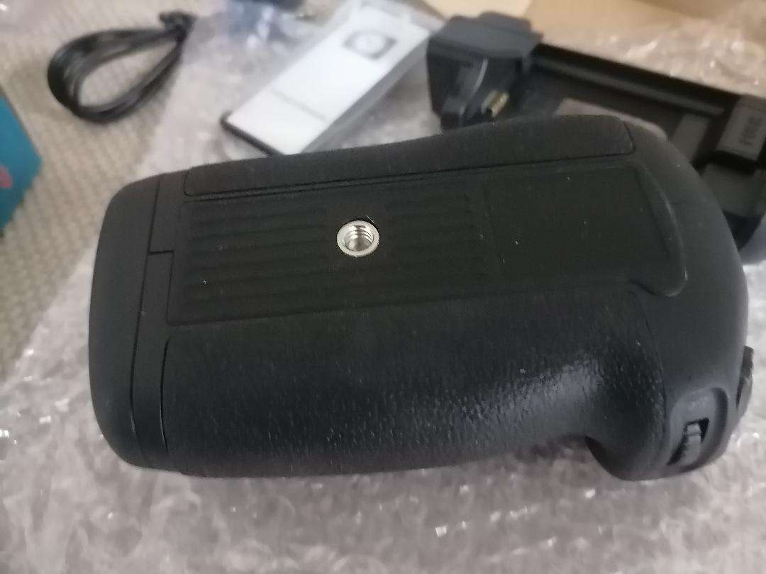 LOT OF 2 X NEW Nikon MB-D15 Multi Power Battery Pack remote