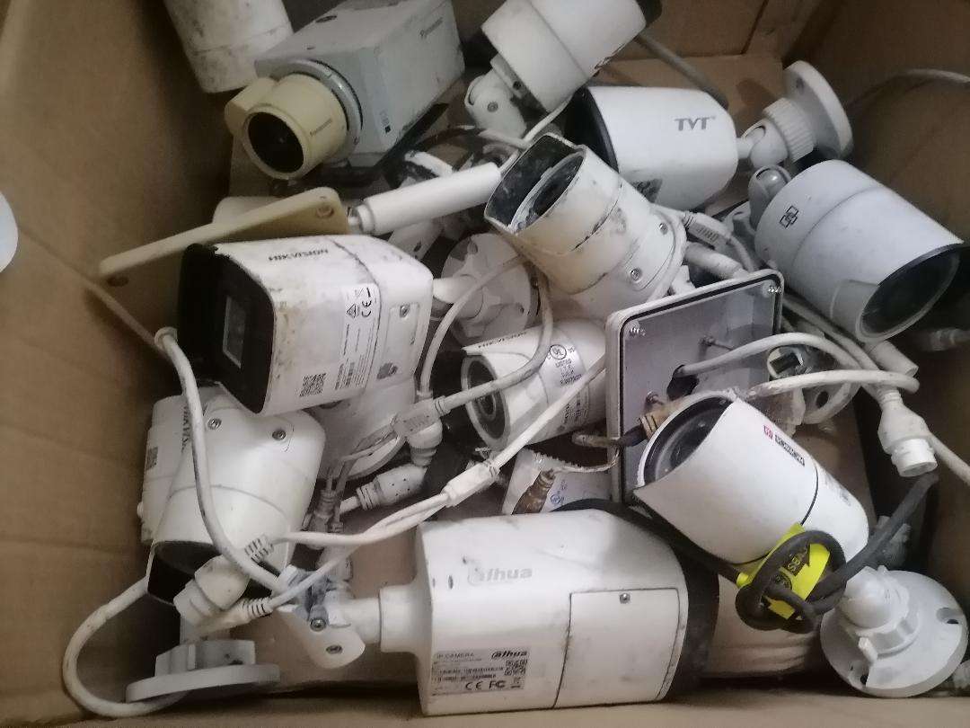 Lot of 13 CCTV CAMERAS