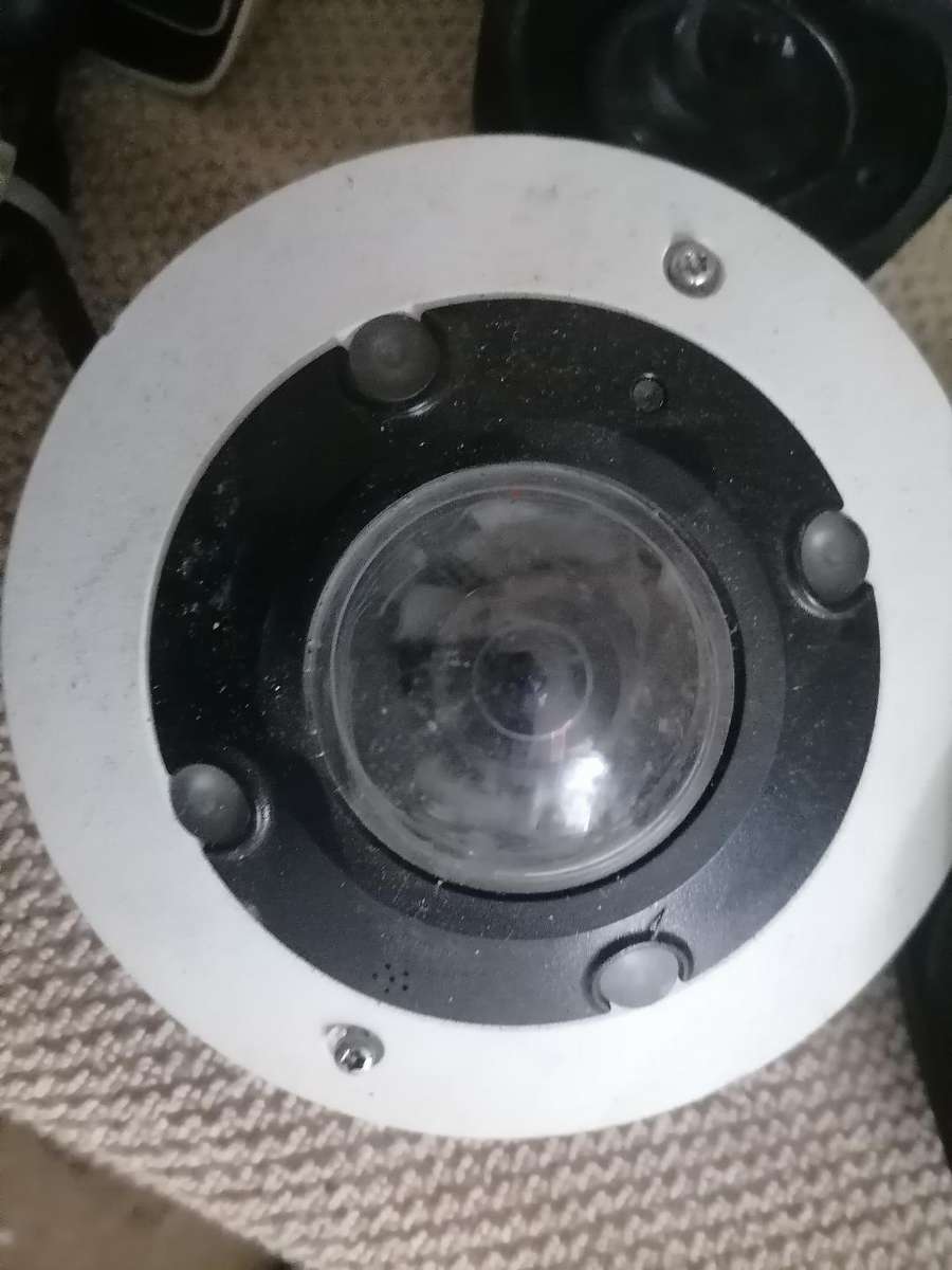 *WEEKEND SPECIAL*Lot of 7 CCTV CAMERAS