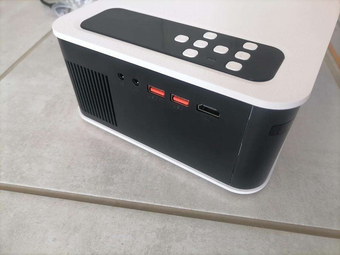 Defective YABER Bluetooth 5.0 Pro V8 1080P Native Projector with Wifi 6