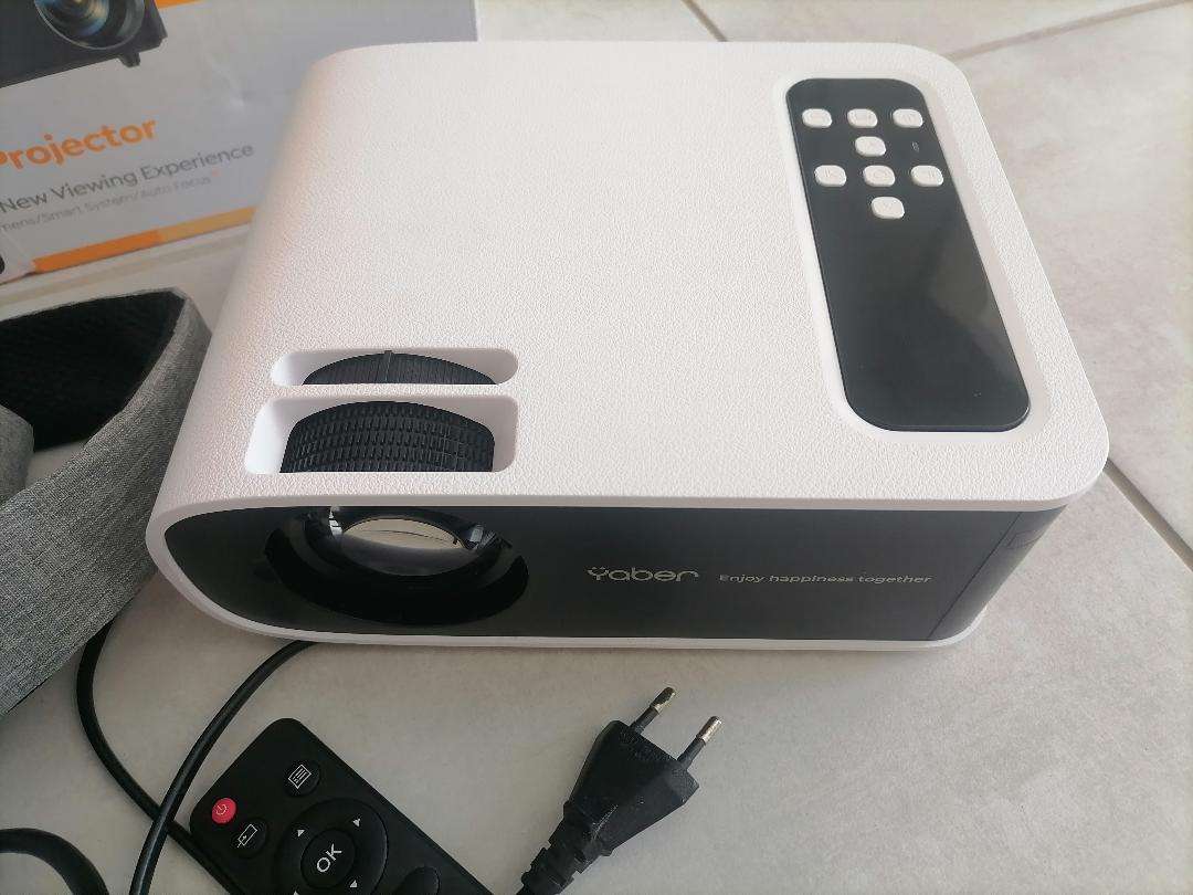Defective YABER Bluetooth 5.0 Pro V8 1080P Native Projector with Wifi 6