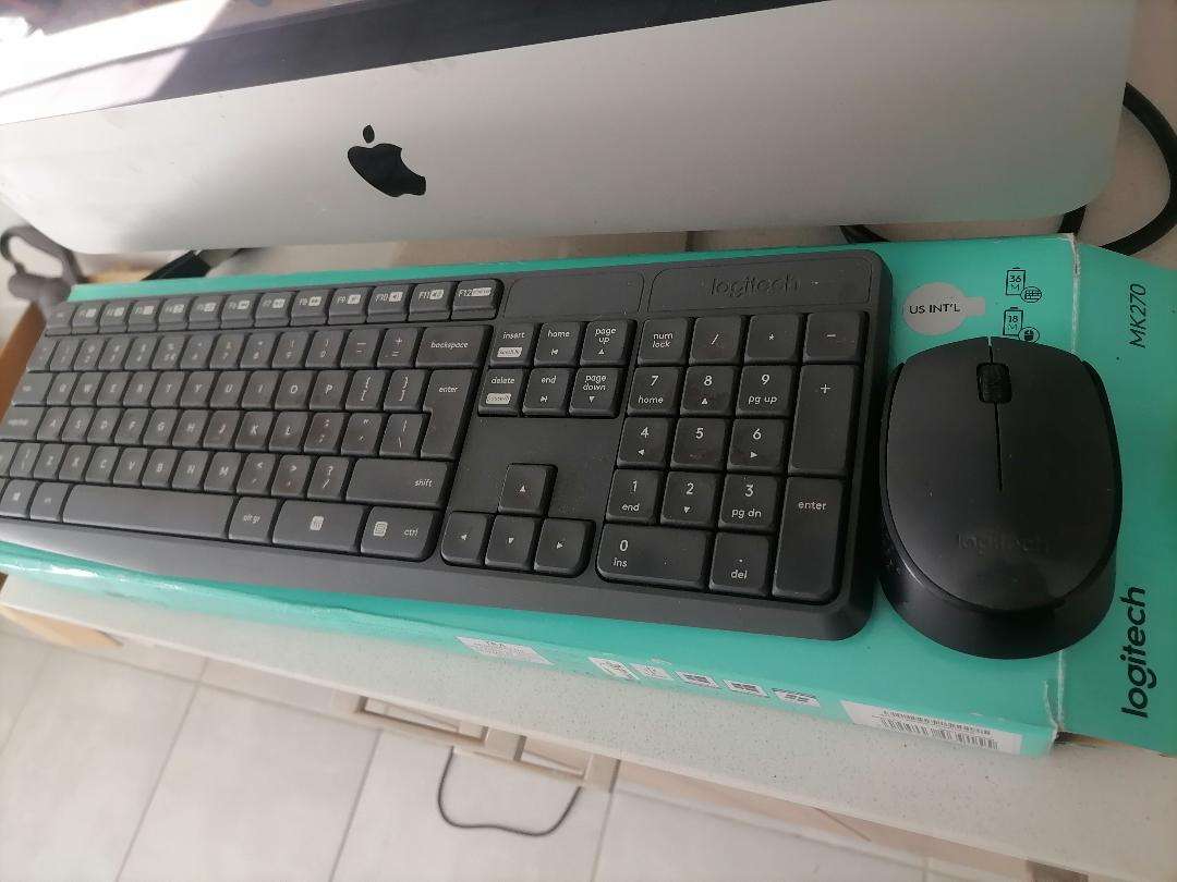 Apple A1224 iMac, working with keyboard and mouse