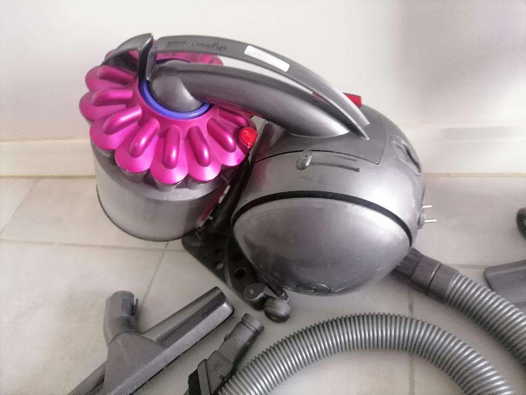 Dyson Ball DC37 Canister Vacuum with Attachments, Working