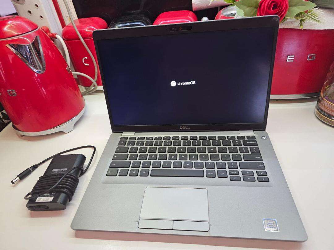 i5 TH GEN CHROMEBOOK. 4GB RAM, 128GB NVME SSD.