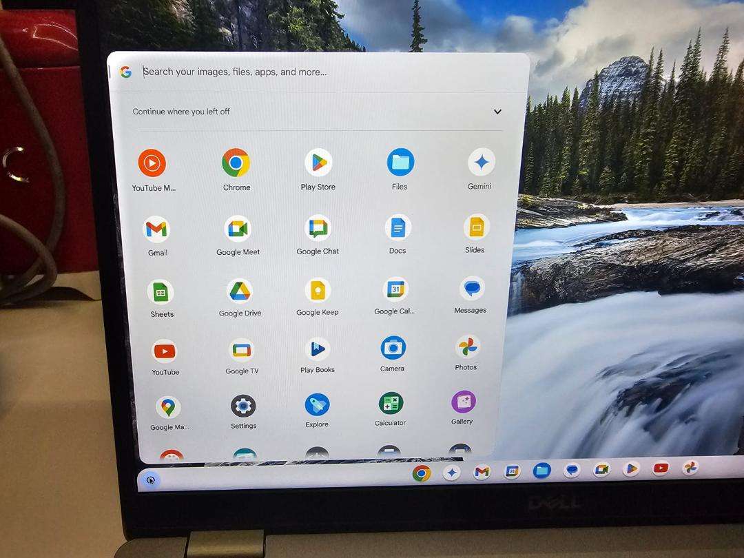 i5 TH GEN CHROMEBOOK. 4GB RAM, 128GB NVME SSD.