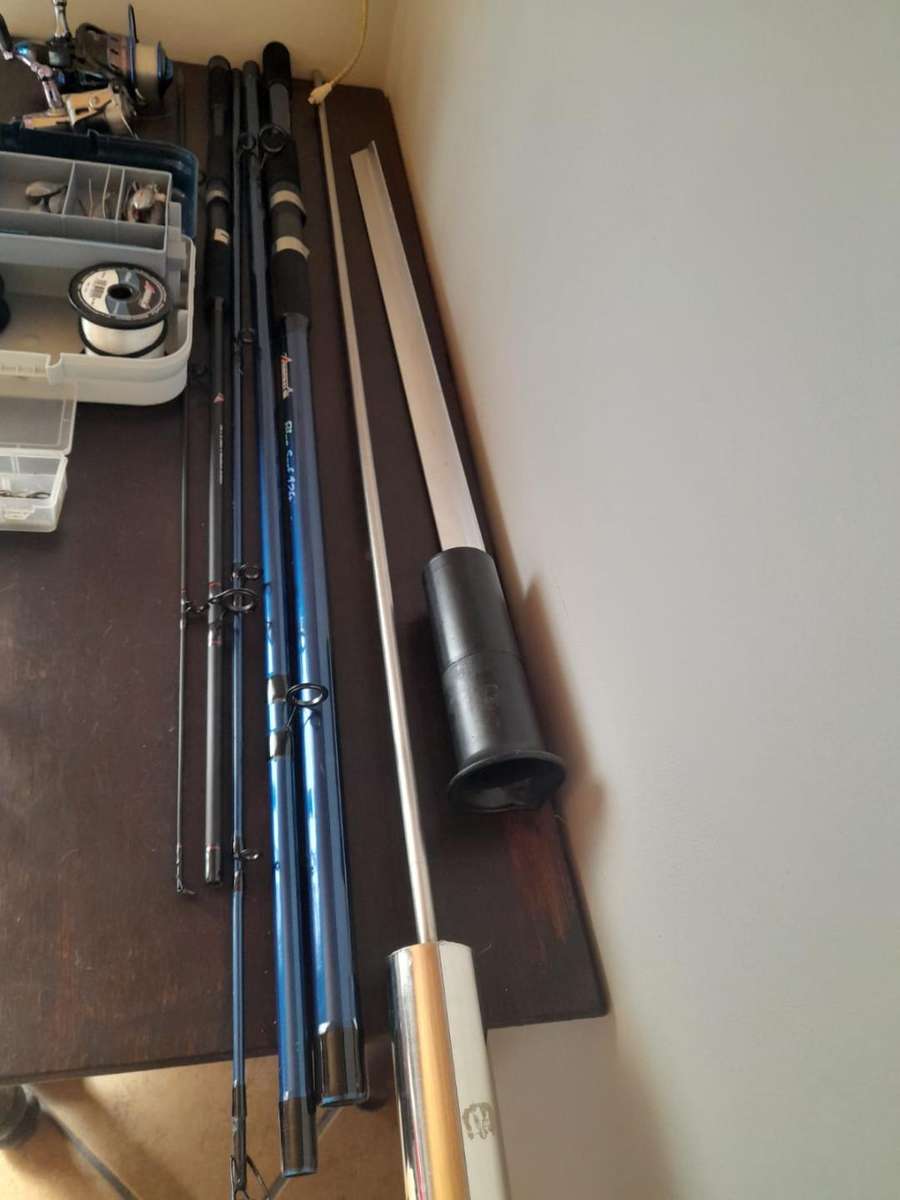 Lot of fishing equipment, Rods,Reels,Holders,tackle,etc*used once*